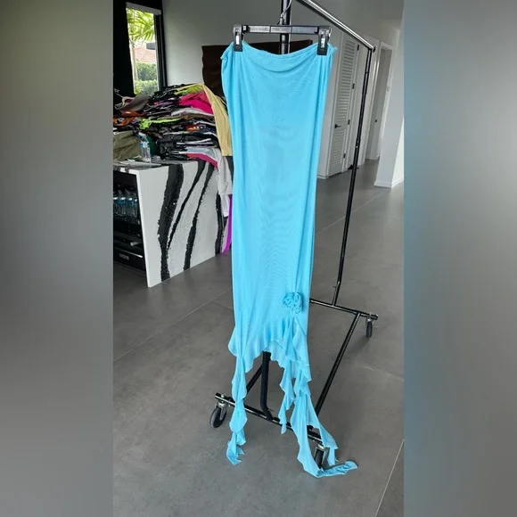 Strapless Blue Dress with Floral Detail and Chocker - Picture 7 of 11